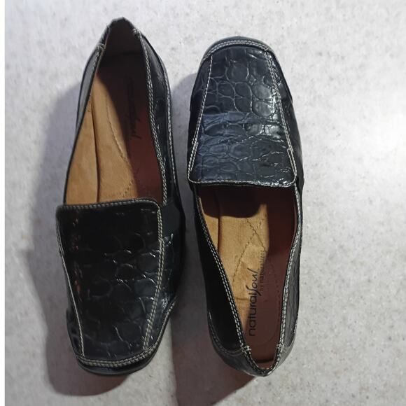 Natural Soul by Naturalizer Black Faux Croc Comfort Loafer Sz 6 Classic Slip On - Picture 10 of 12